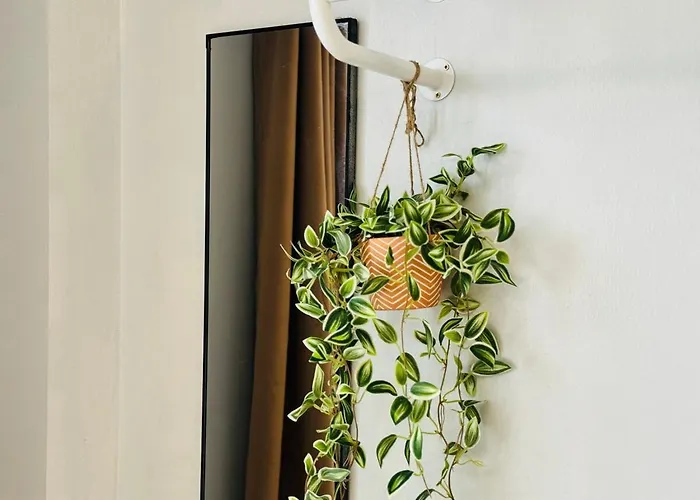Rm 630 Forest In Shore 1 Residences Moa Apartment
